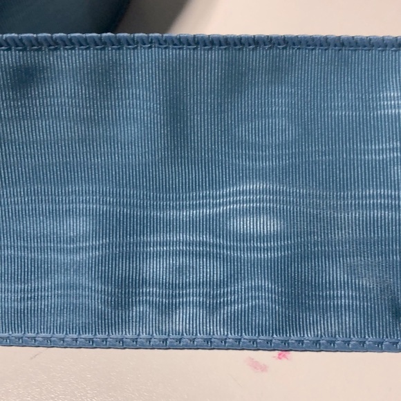NEW MOIRE WIRED RIBBON 2 1/2” WIDE FRENCH BLUE 50+ YARDS - Picture 3 of 4